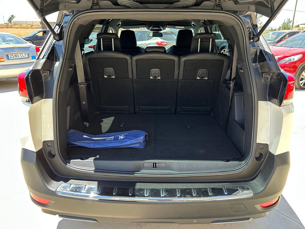 PEUGEOT 5008 GT LINE 1.5 BLUE HDI AUTO SPANISH LHD IN SPAIN 80K 7 SEATS SUPERB 2019